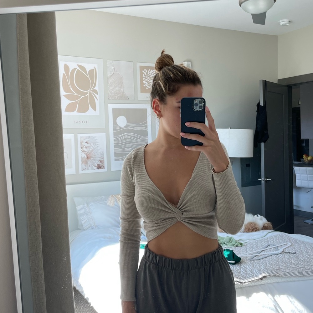 Reformation Marble Loch Top, Size S.